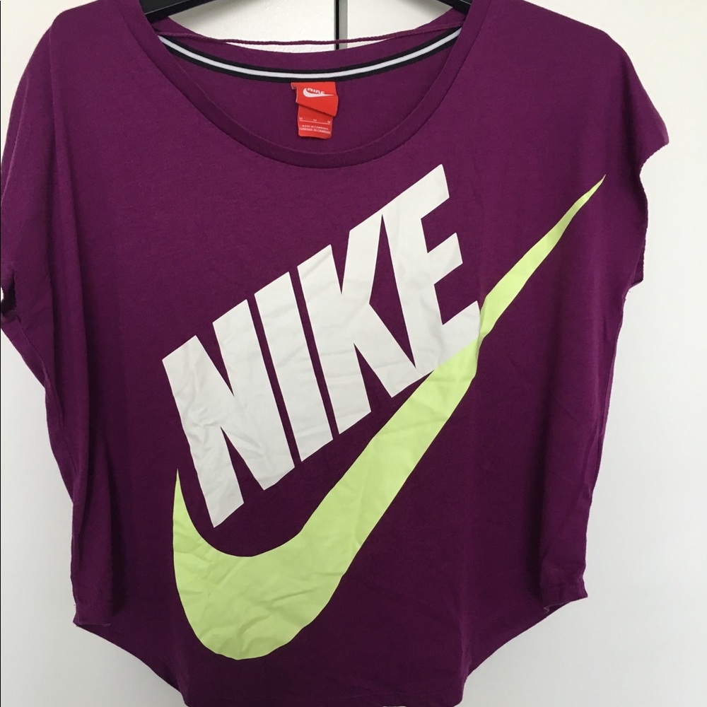 Nike top